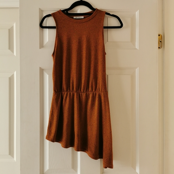 2/$30 Zara Top - Picture 1 of 1